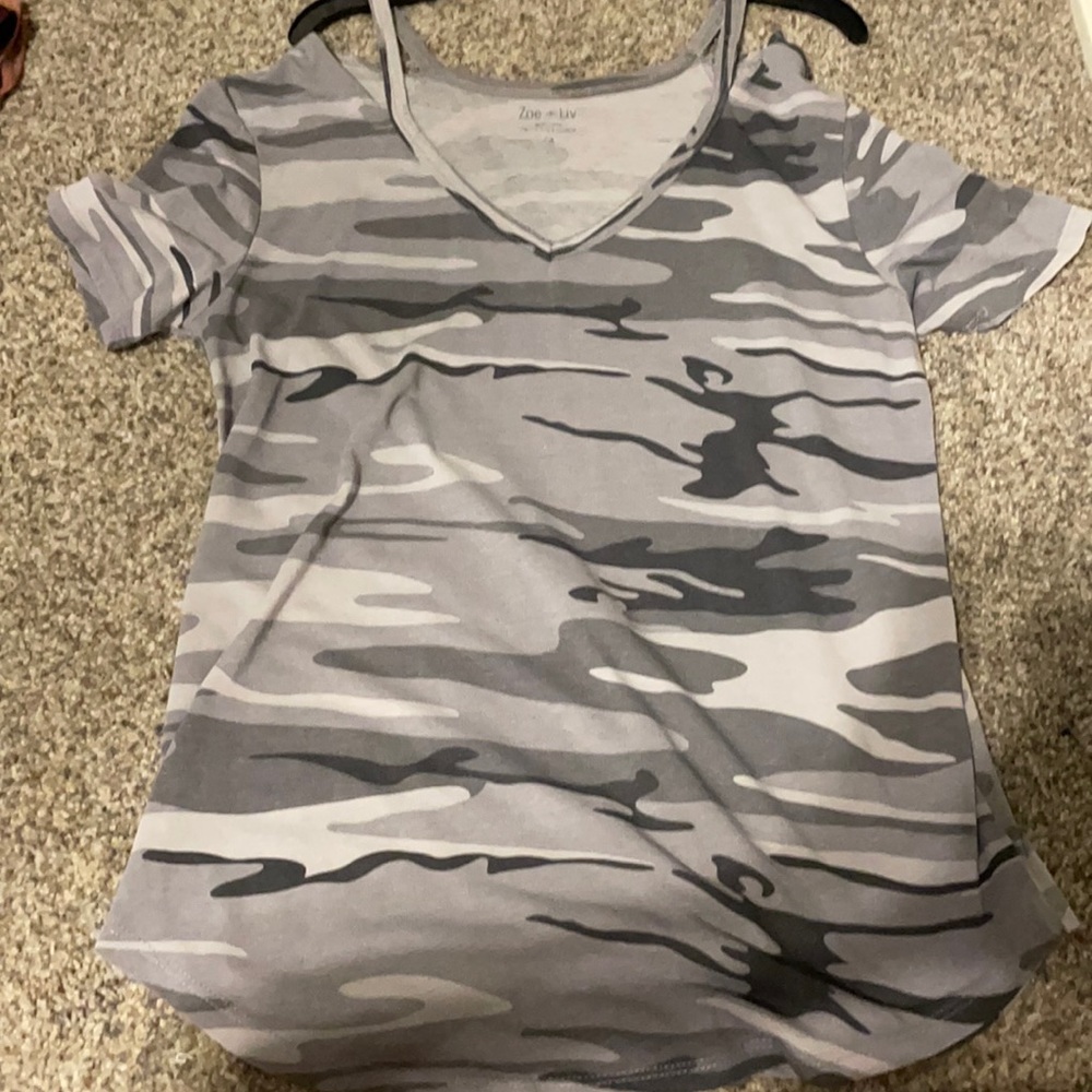 camo top